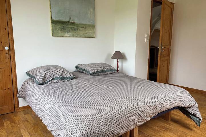 Gîte pour 8 personnes, avec jardin dans Chailly-en-Gâtinais - 2