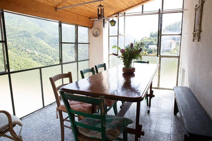 Location de vacances pour 3 personnes, avec Balcon ainsi que Terrasse et Vue à Carpasio