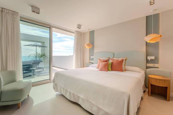 Entire apartment, Very exclusive penthouse huge terrace sea view in La Caleta, Adeje