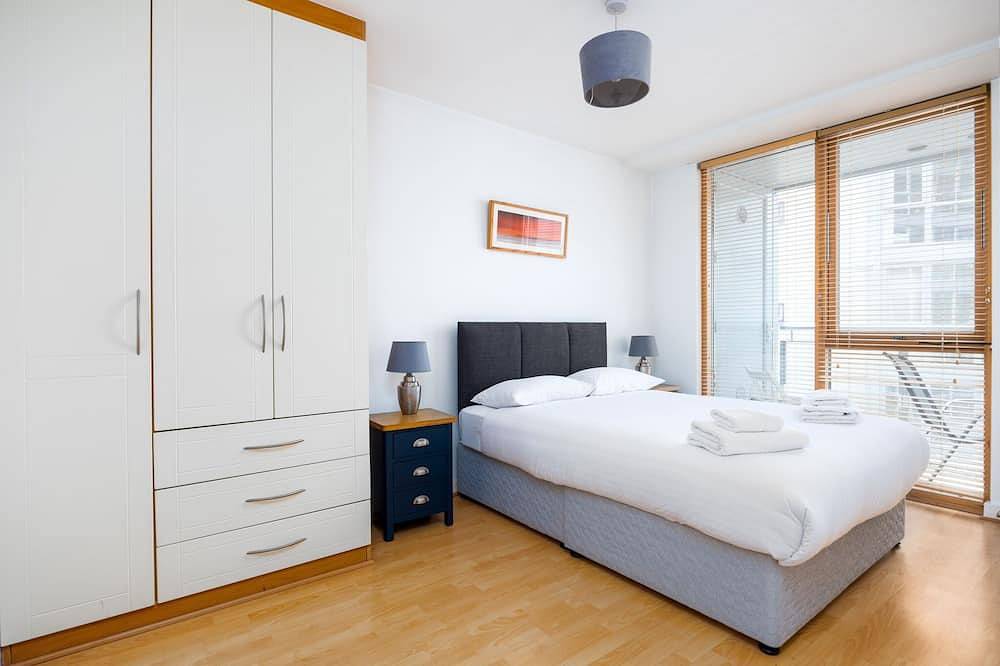 Entire apartment, Lovely 2 Br Apartment With Balcony in Dublin, County Dublin