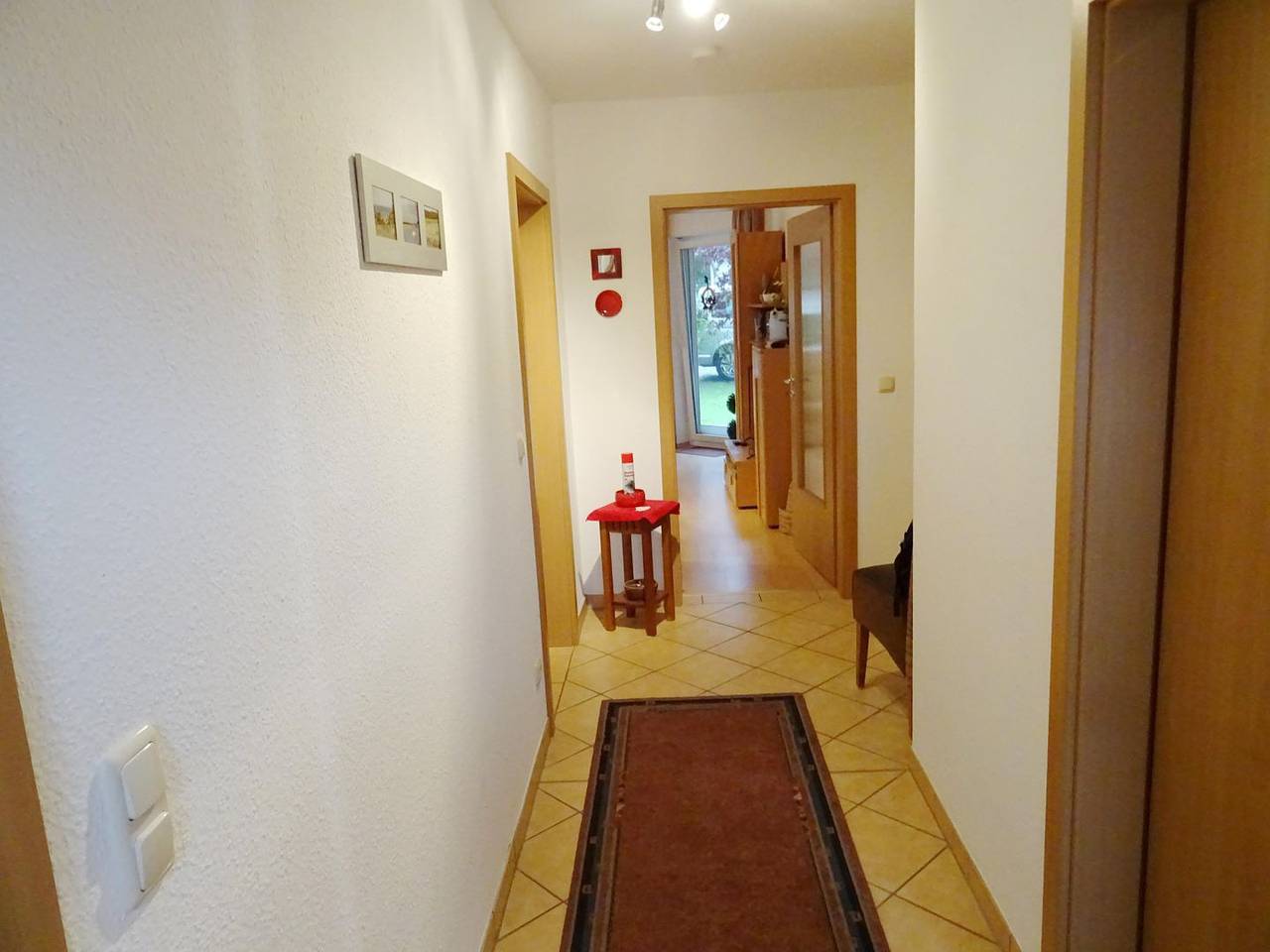 Helle Erdgeschosswohnung mit möblierter und überdachter Südterrasse!, foto 9