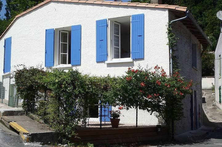 Gîte pour 6 personnes, avec Terrasse à Mortagne-sur-Gironde