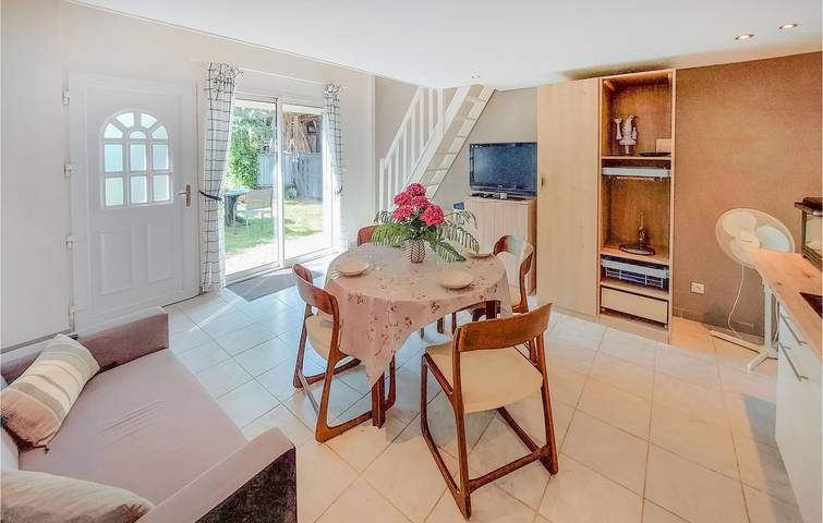 Maison de vacances pour 5 personnes, avec Terrasse et Jardin dans Allier - 2