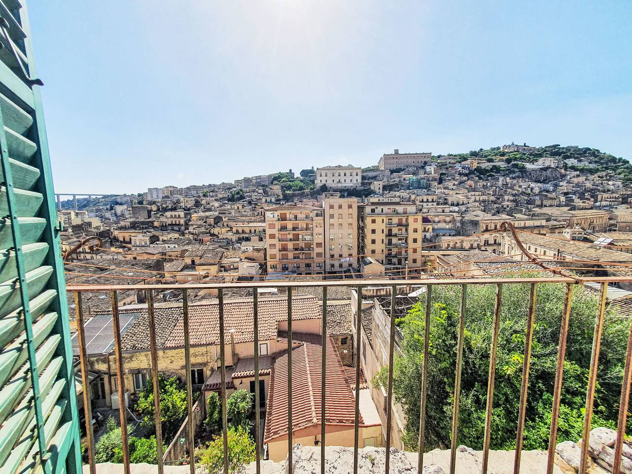 Tra Cielo e Pietra in Modica (dorf), Modica