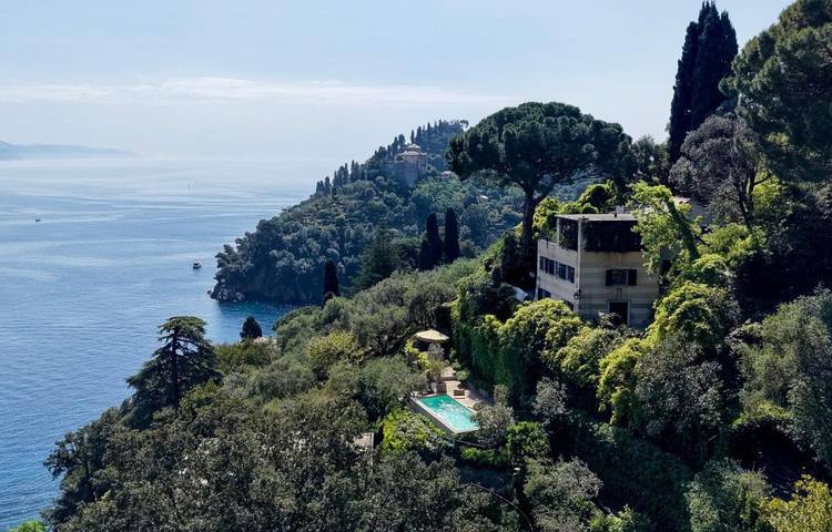 Villa pour 12 personnes, avec piscine et vue ainsi que jardin et vue sur le lac, animaux acceptés à Portofino