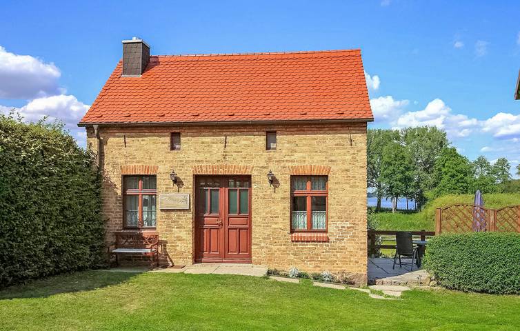Ferienhaus für 4 Personen, mit Terrasse und Garten sowie Seeblick in Boitzenburger Land