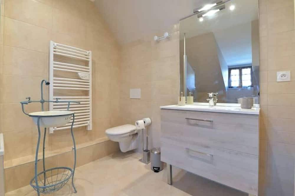 Appartement entier, Le Coeur des Remparts-Gîte de Luxe -Millésime 4* in Riquewihr, Parc naturel régional des Ballons des Vosges