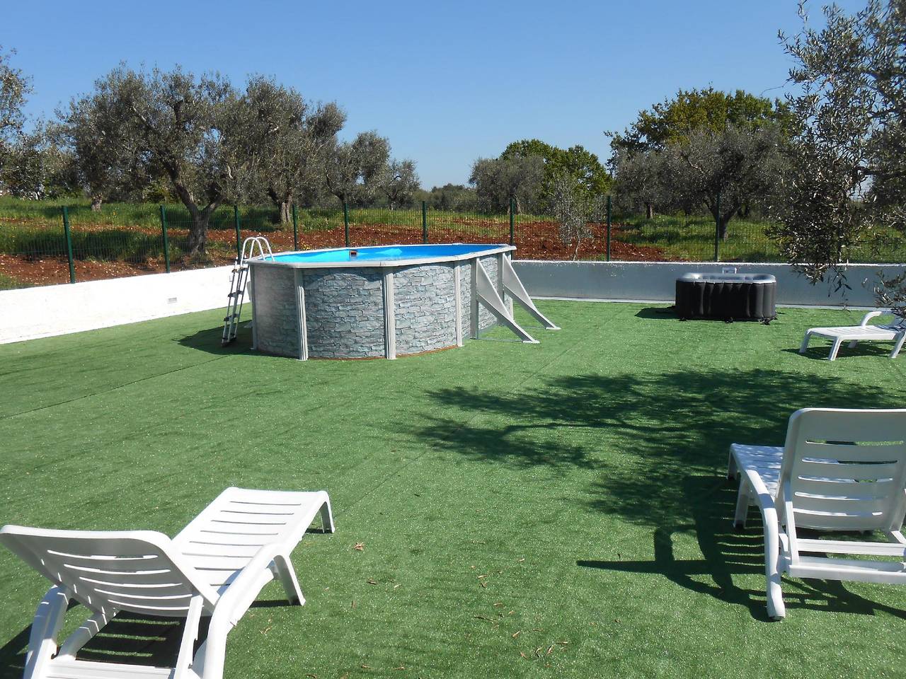 Apartamento vacacional entero, Studio for 2 persons  + 3 children approx. 40 qm in Cisternino, Italian Adriatic Coast (East coast of Apulia) in Casalini, Salento