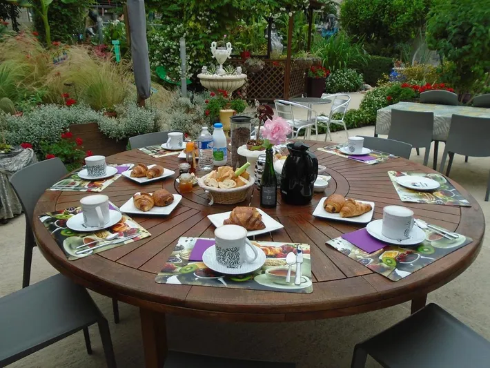 Alojamiento y desayuno para 3 personas, con jardín y vistas, Se admiten mascotas - 1