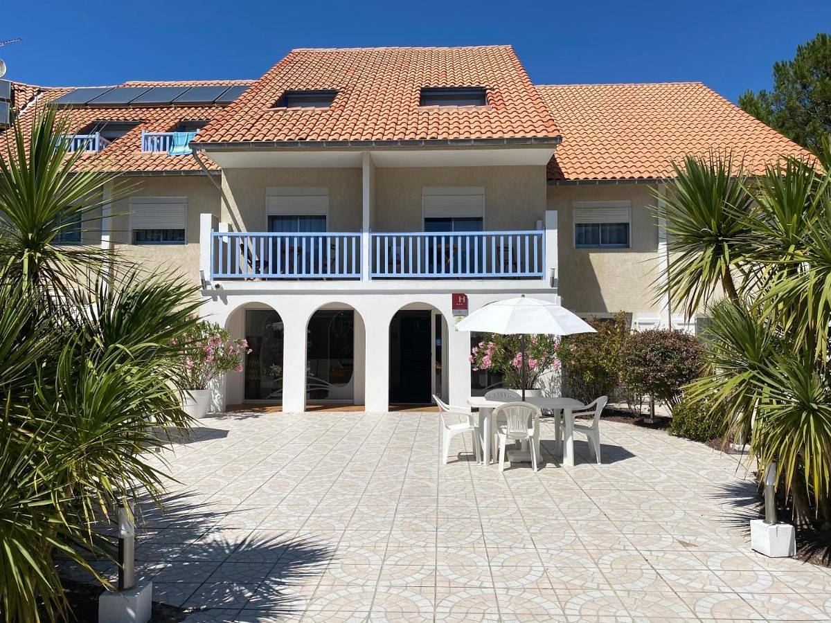 Les Vagues Logis Hôtel in Biscarrosse Plage, Biscarrosse