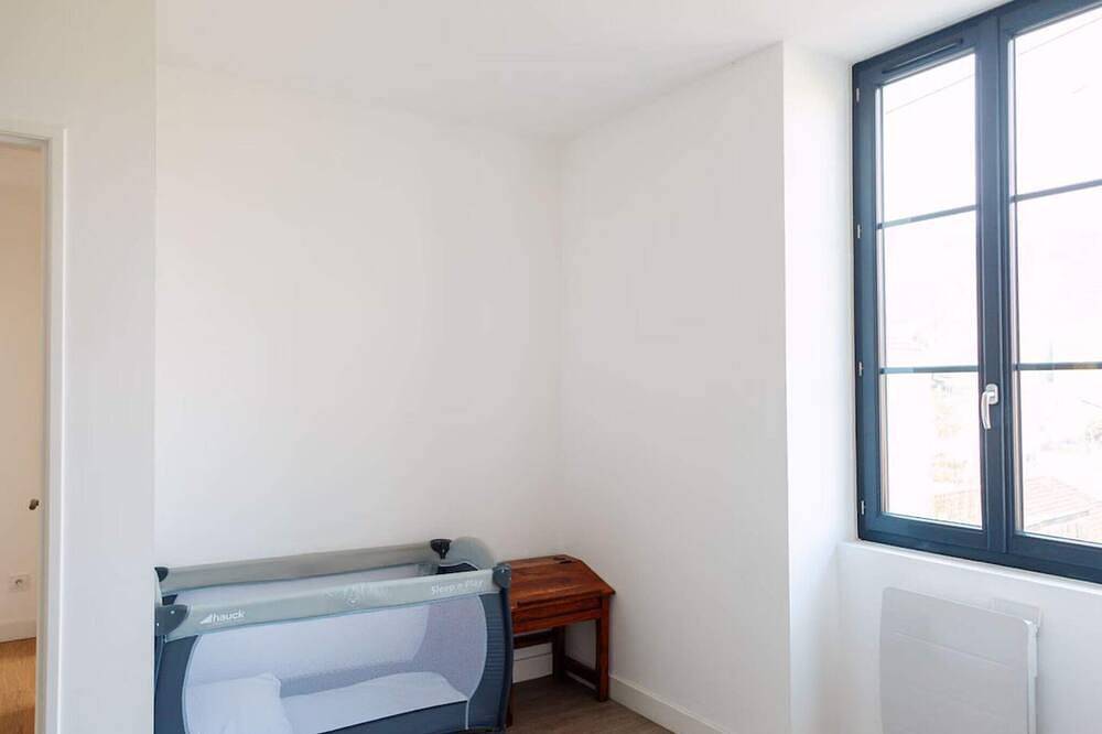 Charming villa with pool and Bbq, 1 min from Bourgoin-jallieu in Domarin, La Tour-du-Pin region