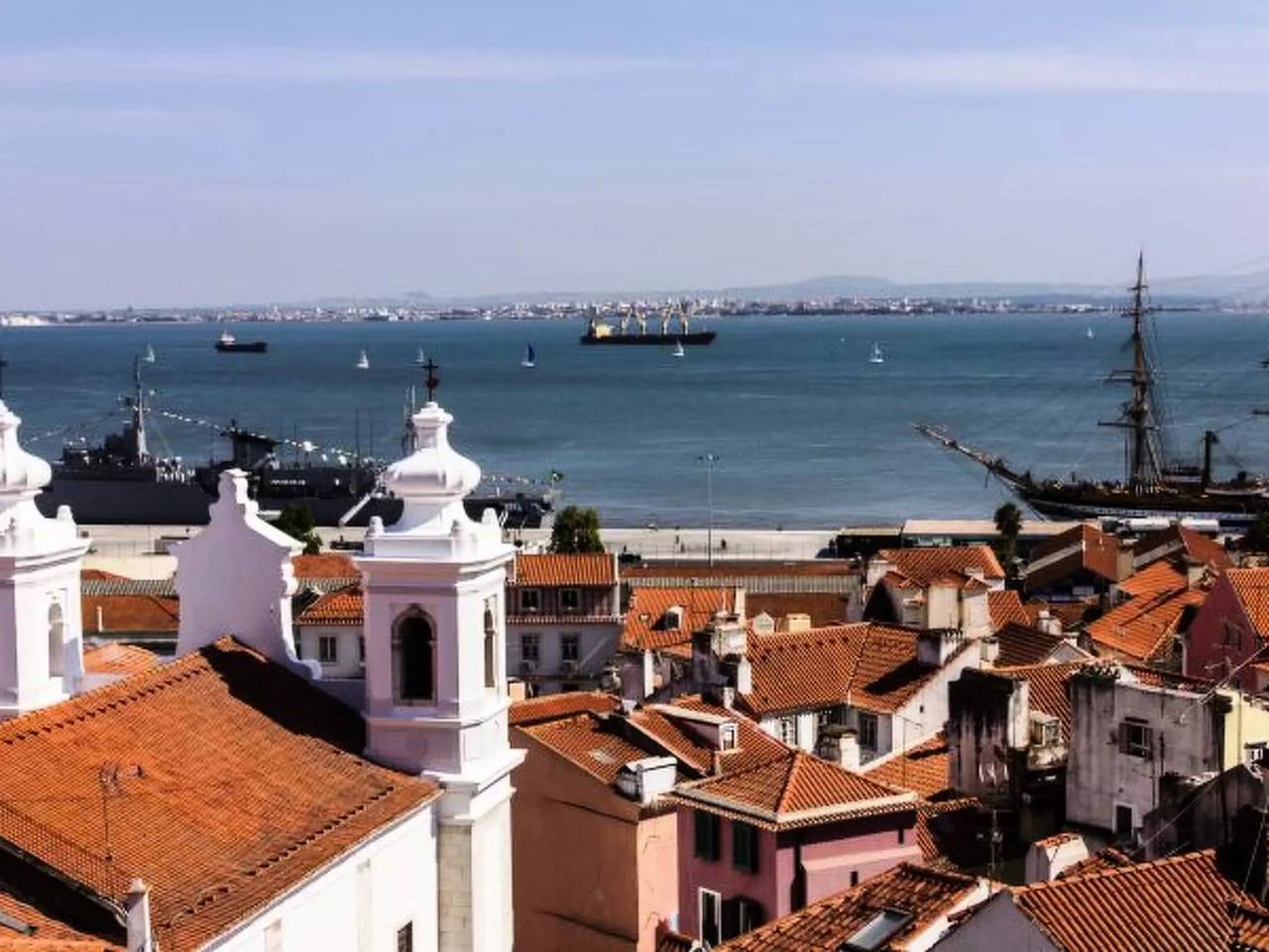 Ganze Wohnung, 1 Ausstellung 3 Personen in Sé, Santa Maria Maior