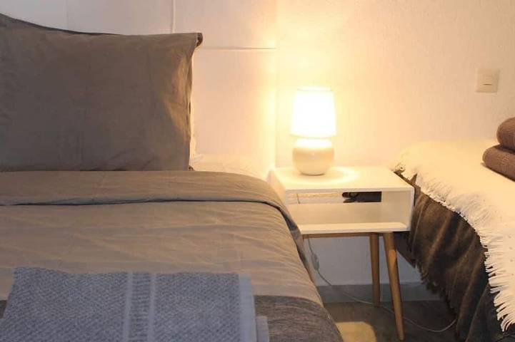 Appartement entier, Spacieux appartement de 3 chambres en face de la plage in Buenas Noches, Estepona