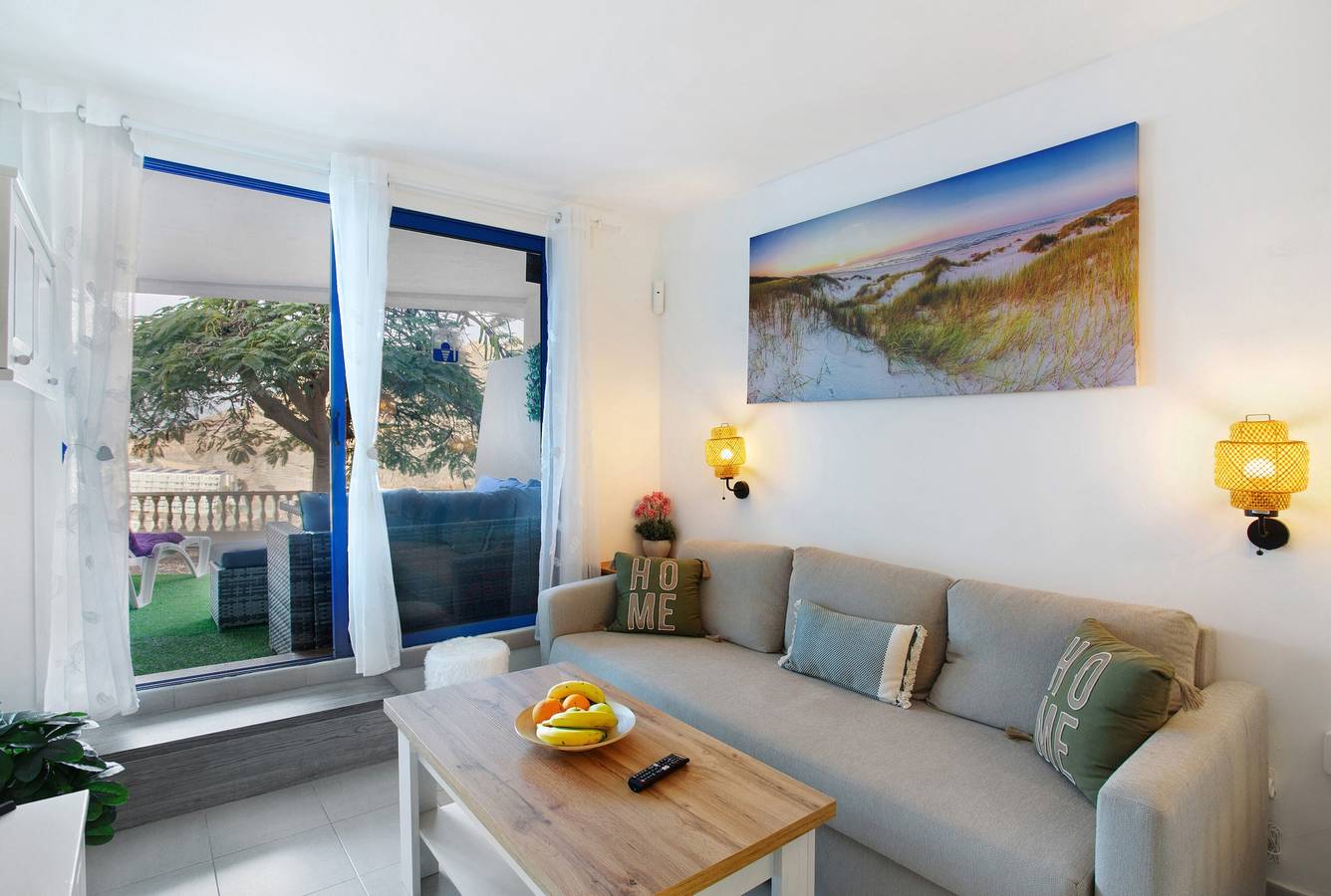 Entire apartment, Holiday Apartment 'Views Of Sunsets' with Sea View, Shared Pool and Wi-Fi in Taurito, South Gran Canaria