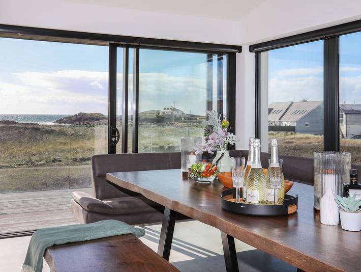 Holiday home for 14 people in Trearddur Bay