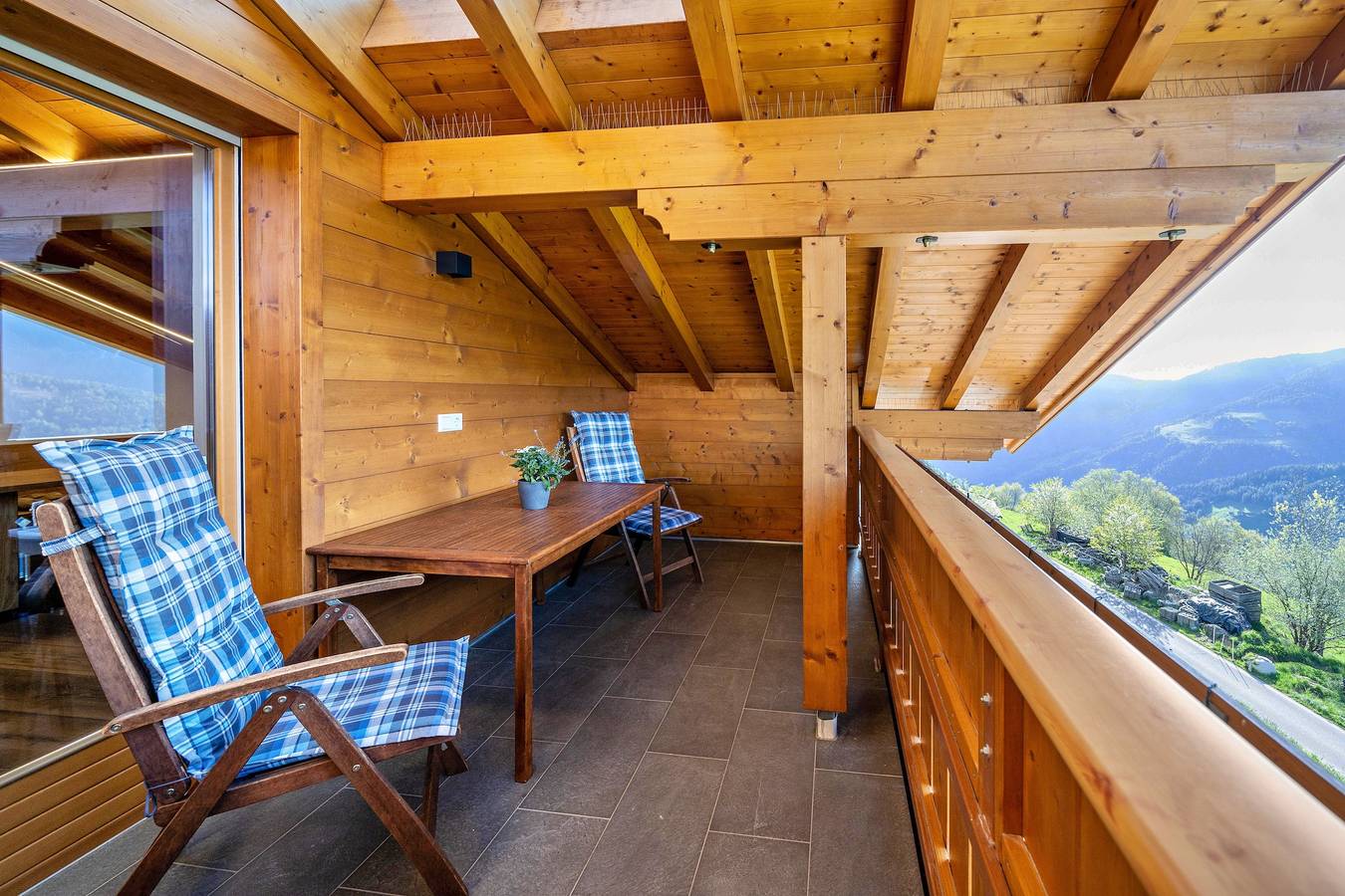 Ganze Wohnung, Ferienwohnung 'Matscherhof Helena' mit Bergblick, Gemeinschaftsgarten und Balkon in Ulten, Ortleralpen