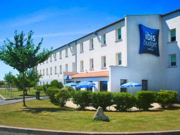 Hôtel pour 3 personnes, avec terrasse à La Crèche