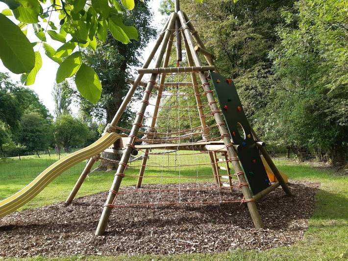 Location de vacances pour 2 personnes, avec sauna ainsi que jardin et terrasse, animaux acceptés à Chiny - 4