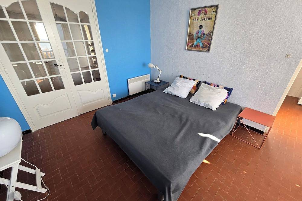 Entire apartment, Saintes Maries De La Mer: apartment/ flat - Les saintes maries de la mer in Saintes-Maries-de-la-Mer, Arles region