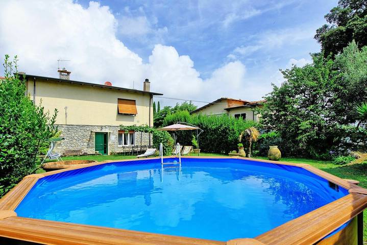 Casa vacanza per 6 persone, con piscina a Montemarcello