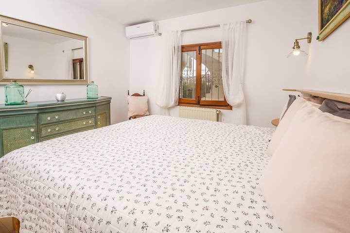 Villa "Hania" con vistas al mar, piscina comunitaria y Wi-Fi in Benisa, Costa Blanca