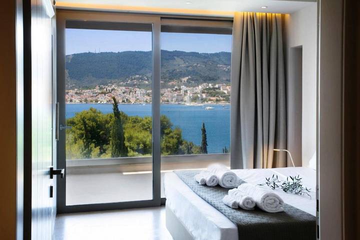 Maison d’hôte pour 3 personnes, avec Balcon et Terrasse ainsi que Jardin et Vue sur le lac