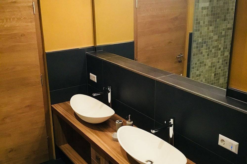 Ganze Wohnung, Apartment Franzn- Sonnige Alleinlage in den Dolomiten in Deutschnofen, Eggental