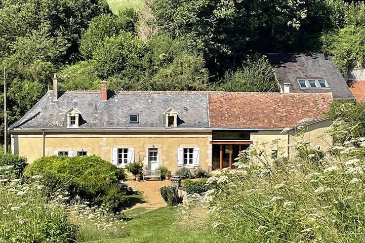 Location de vacances pour 9 personnes, avec terrasse et jardin, animaux acceptés à Courdemanche