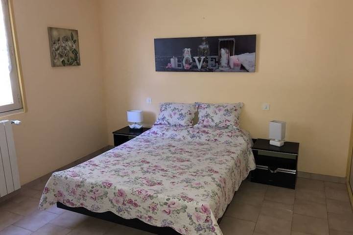 Location de vacances pour 6 personnes, avec jardin et terrasse à Montaren-et-Saint-Médiers - 4