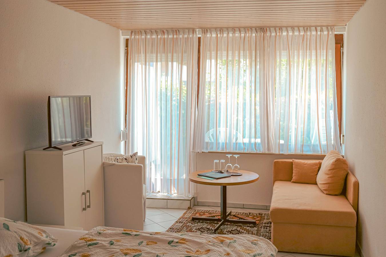 Zimmer 'Doppelzimmer 2' mit Privatterrasse und Wi-Fi in Wasserburg (Bodensee), Bayerisch Schwaben