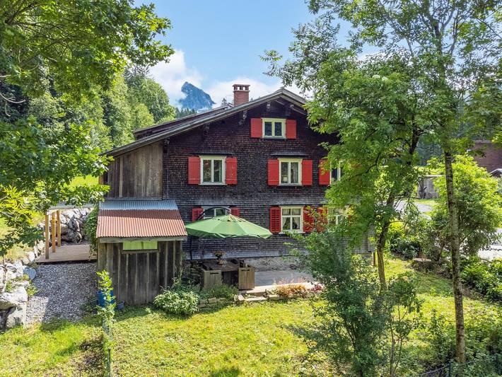 Ferienhaus für 8 Personen, mit Garten in Dalaas