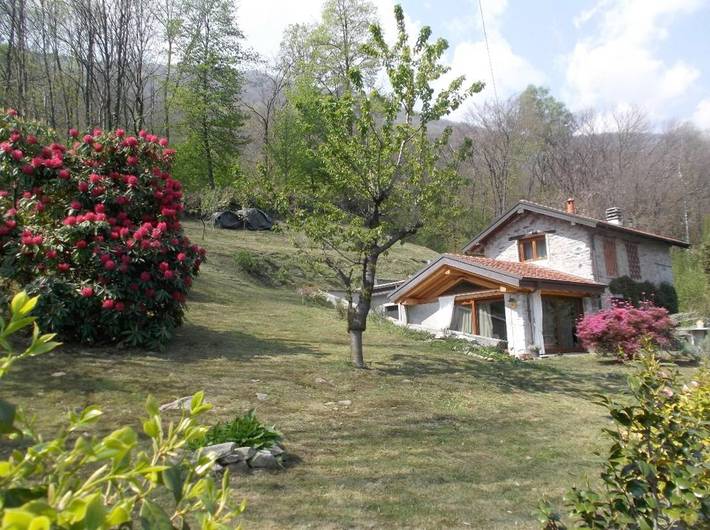 Location de vacances pour 2 personnes, avec jardin et jacuzzi à Omegna - 4