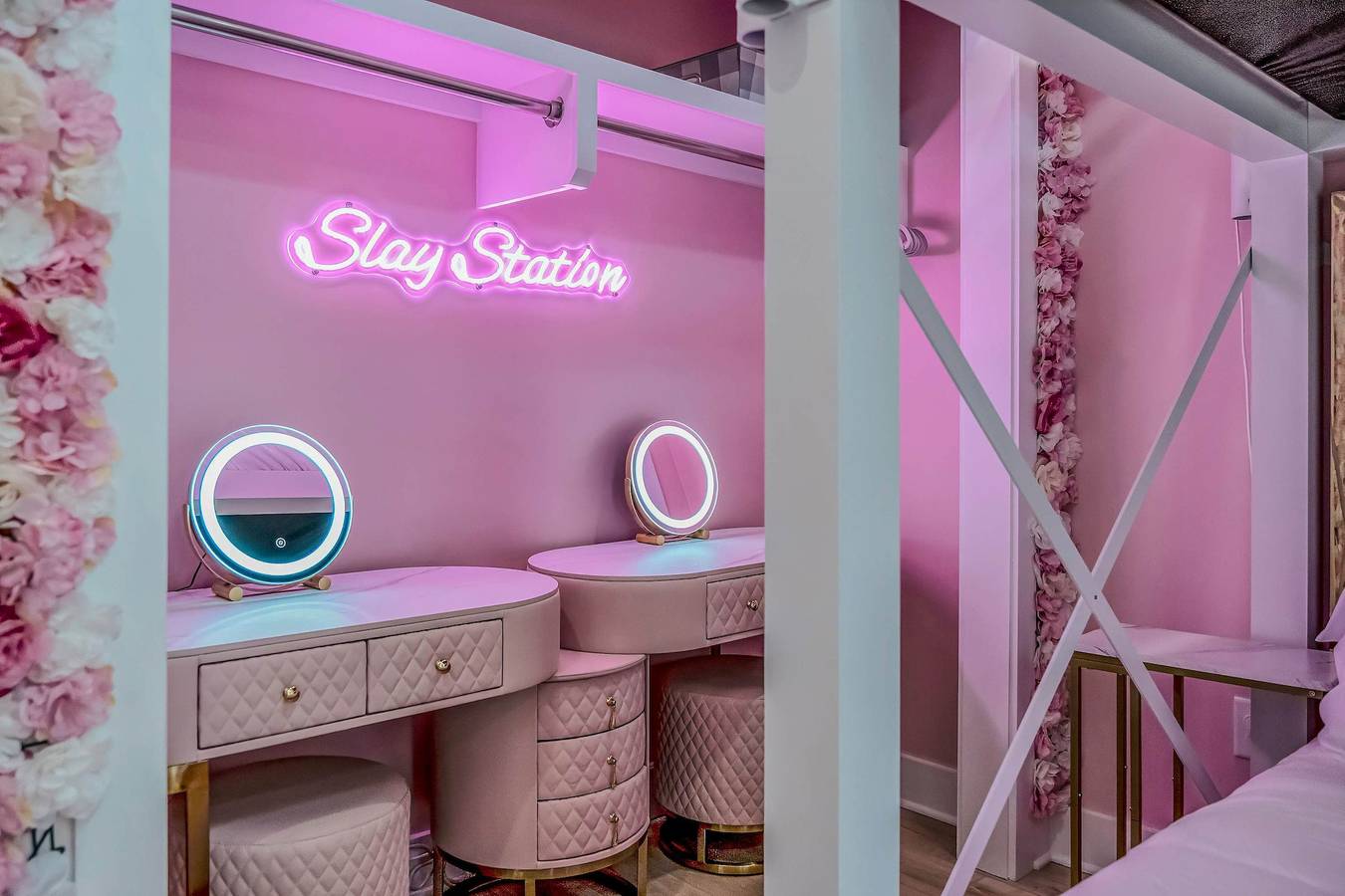 Entire apartment, Nashville Vibes  Rooftop Karaoke Fire Pit Downtown in Nashville, Tennessee