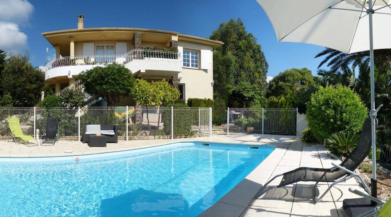 Au Reveil des Cigales in Saint-Aygulf, Fréjus