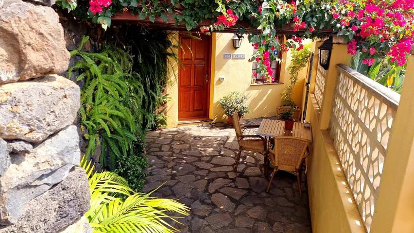 Ferienhaus für 3 Personen, mit Terrasse und Garten
