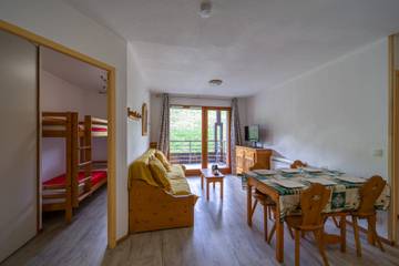 Gîte pour 6 personnes, avec balcon dans Le Corbier