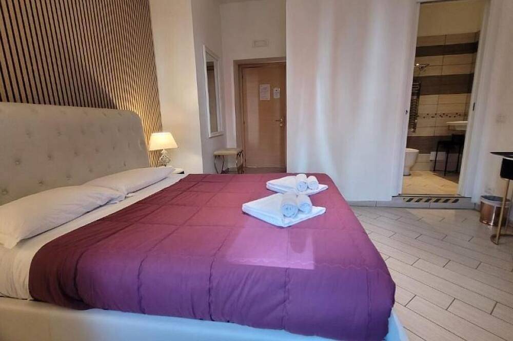 Ganze Wohnung, Rome Central Rooms: Double Room with Private Bathroom in Rom, Rom Provinz