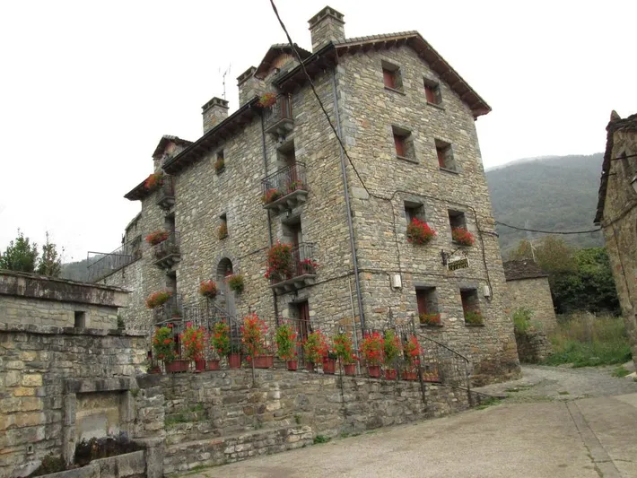 Apartamento de vacaciones para 5 personas, con jardín además de balcón y vistas - 1