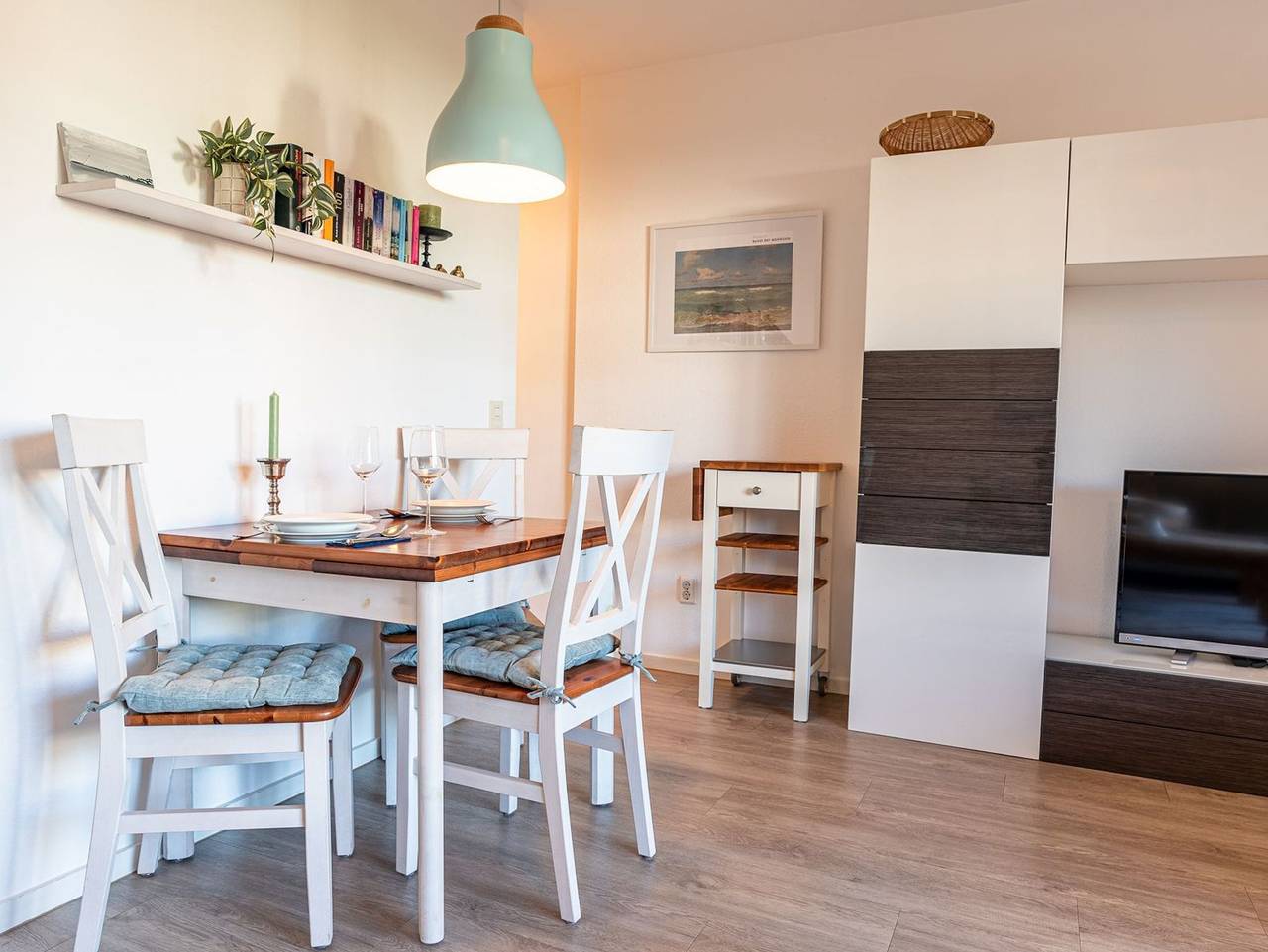 Ganze Ferienwohnung, Gmelinstraße 12 - Haus Meeresbrandung - Fewo Nr. 5 - Gmelinstraße 12 - Fewo Dünenzeit - Fewo Nr. 5 in Wyk auf Föhr (Stadt), Wyk auf Föhr