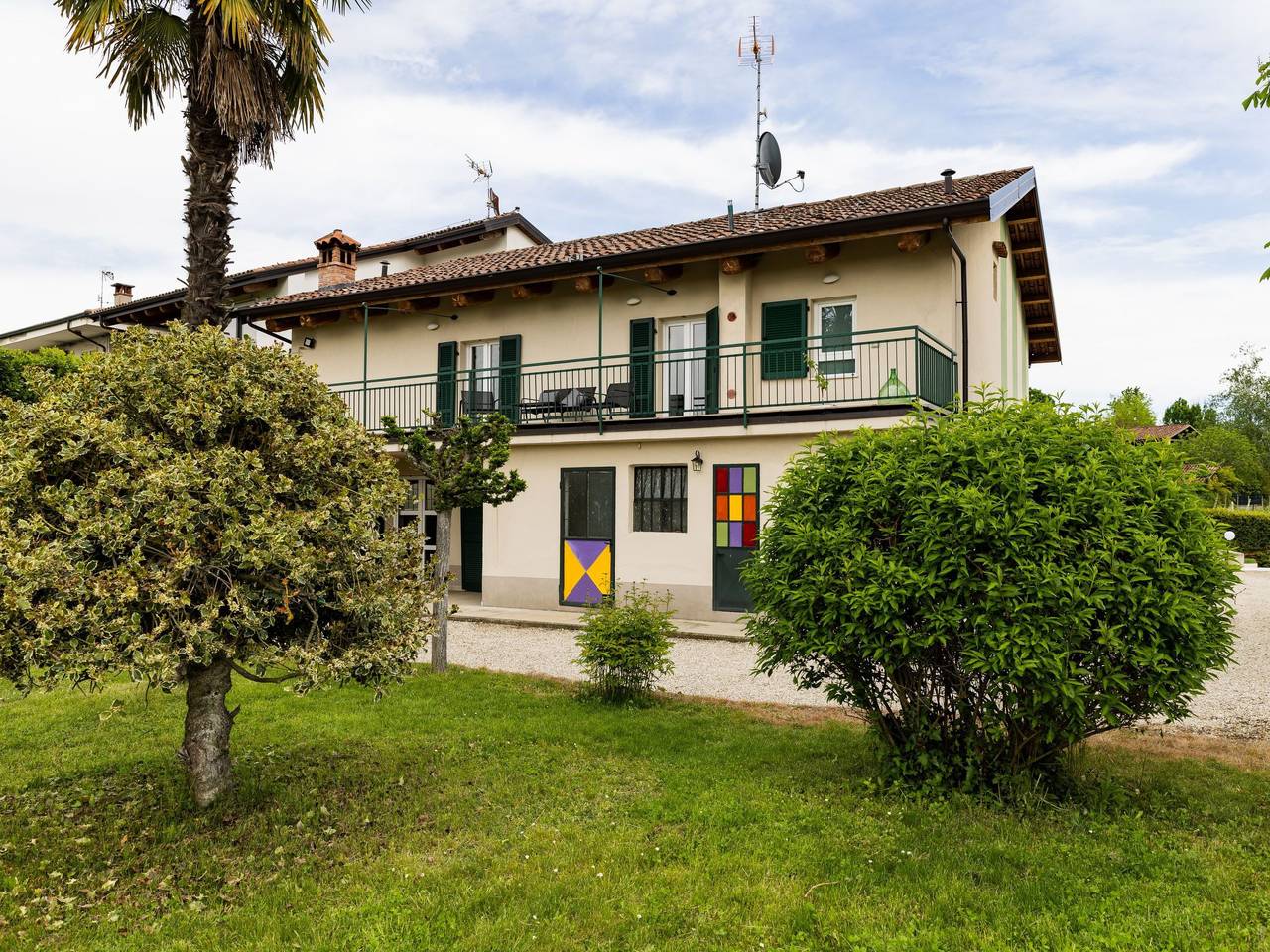 Mit privatem Pool, Ac und Weinkeller in Canale, Provincia di Cuneo