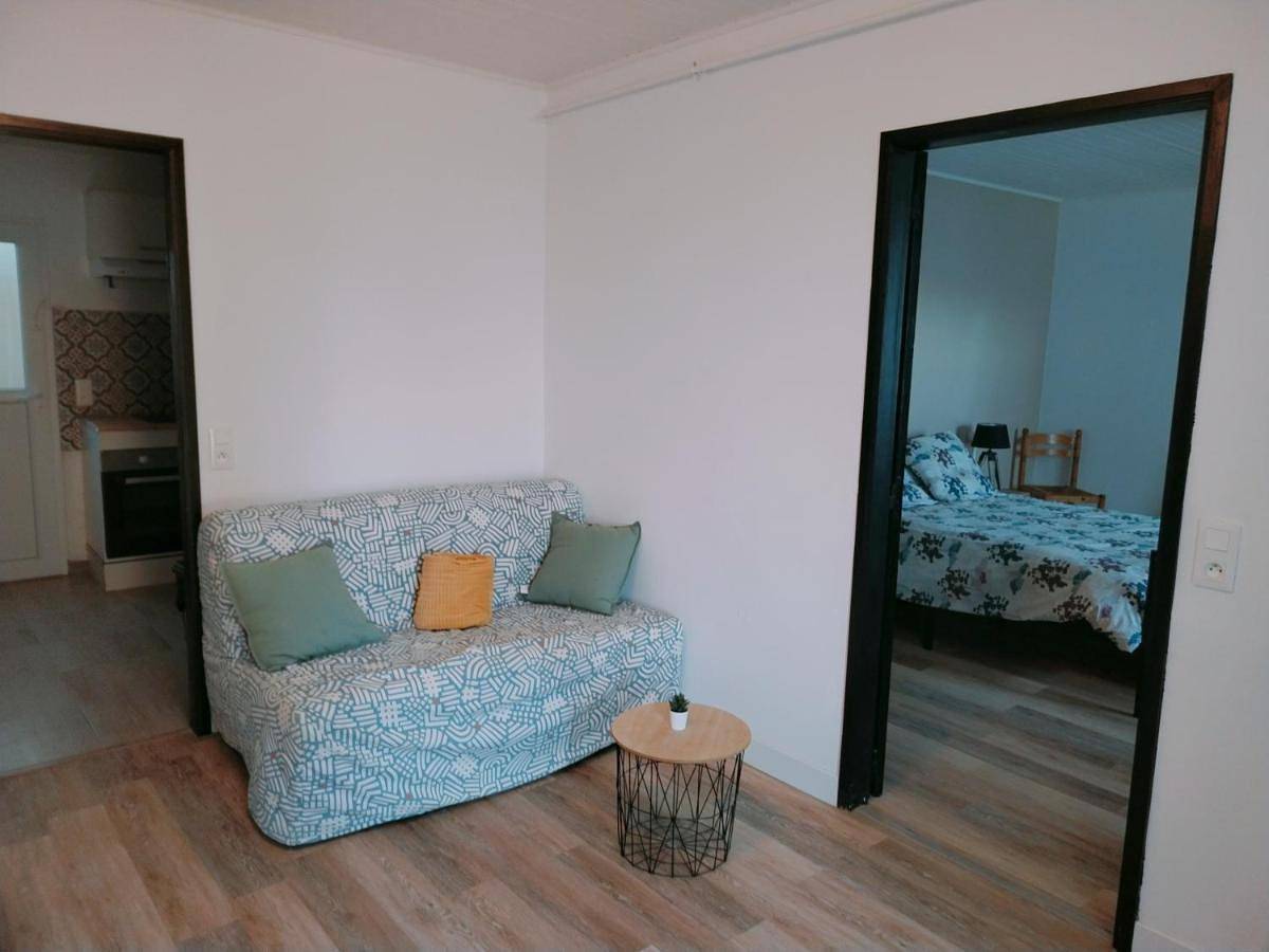 Logement chaleureux et parking in La Chevrolière, Région de Nantes