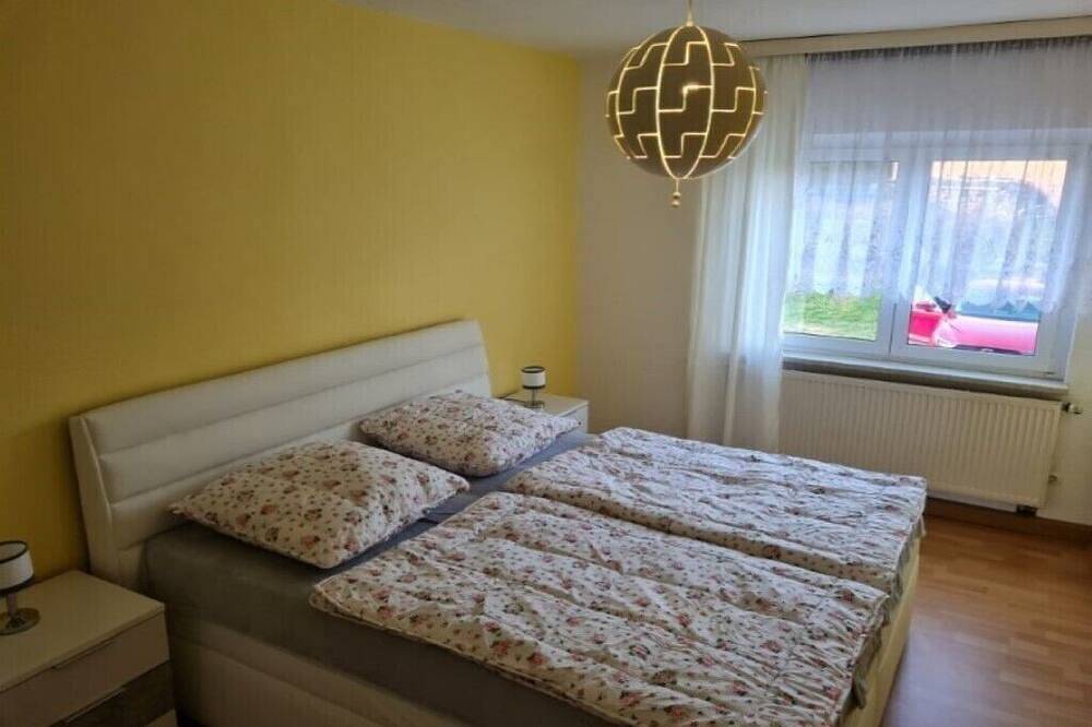 Ganze Wohnung, Ferienwohnung 'Erzgebirgsblick' in Bernsbach, Lauter-Bernsbach