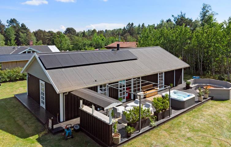 Ferienhaus für 8 Personen, mit Garten und Terrasse sowie Whirlpool und Sauna in Kramnitse - 3