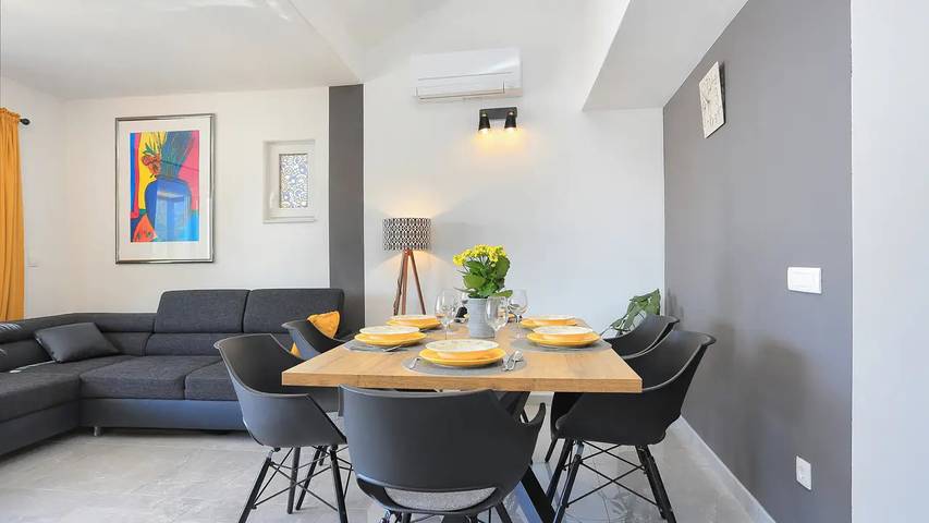 Ferienwohnung für 8 Personen, mit Terrasse an der Makarska Riviera - 3