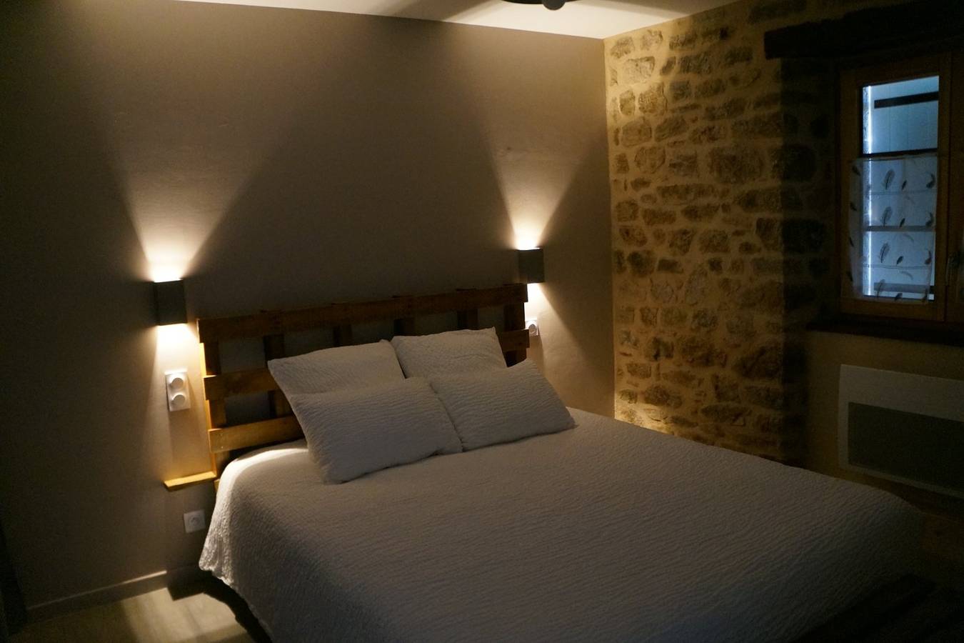 Chambre d'hôtes "La Grange de Noëlie" - Chambre l'artisane in Lanuéjouls, Massif central