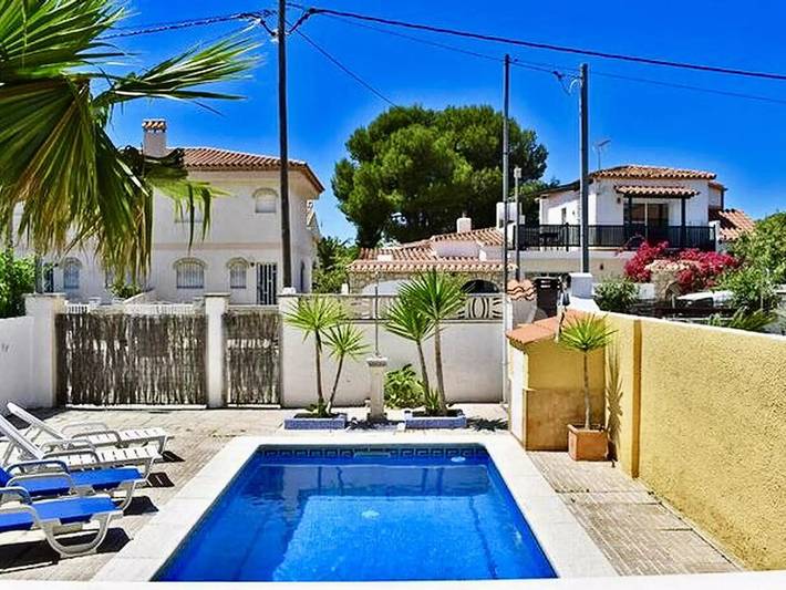 Casa rural para 6 personas, con jardín, Se admiten mascotas en Montroig - 4