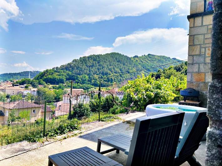 Apartamento de vacaciones para 2 personas, con jardín y jacuzzi - 1