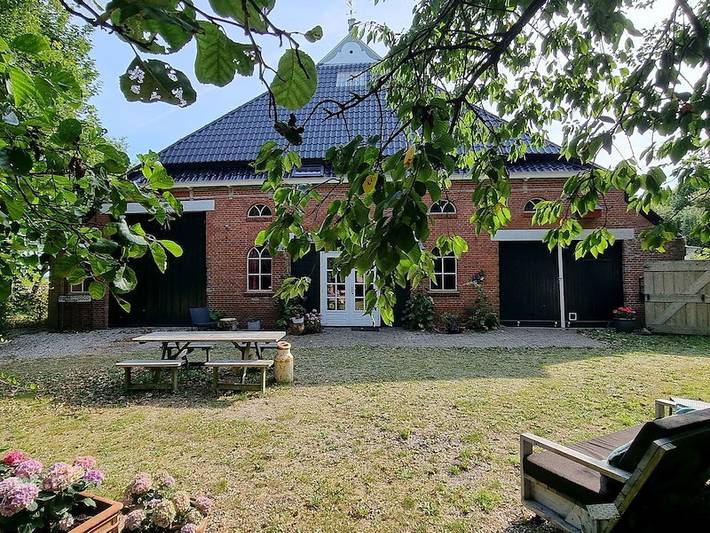 Ferienhaus für 10 Personen, mit Terrasse und Seeblick sowie Balkon/Terrasse - 1