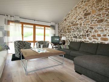 Holiday Rental for 8 People in Roussines, Périgord-Limousin Regional Nature Park, Photo 2