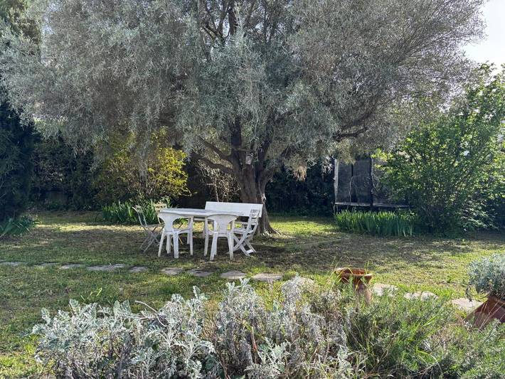 Location de vacances pour 8 personnes, avec terrasse et jardin à La Penne-sur-Huveaune - 2